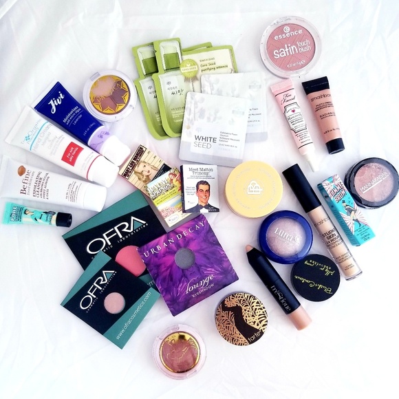 Makeup Lot - Picture 3 of 6